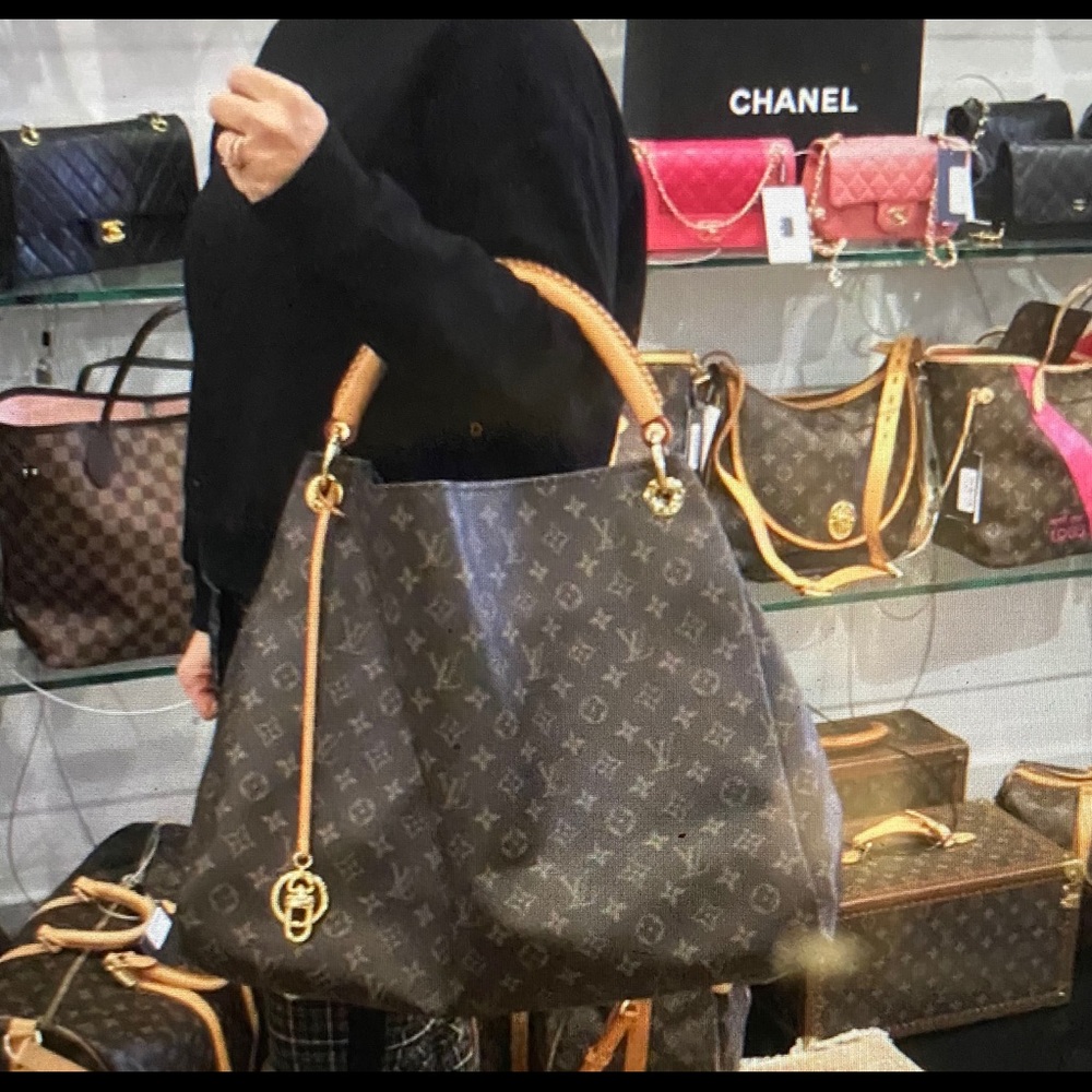 SOLD Louis Vuitton Artsy GM Brown Canvas Hobo - Picture 1 of 8